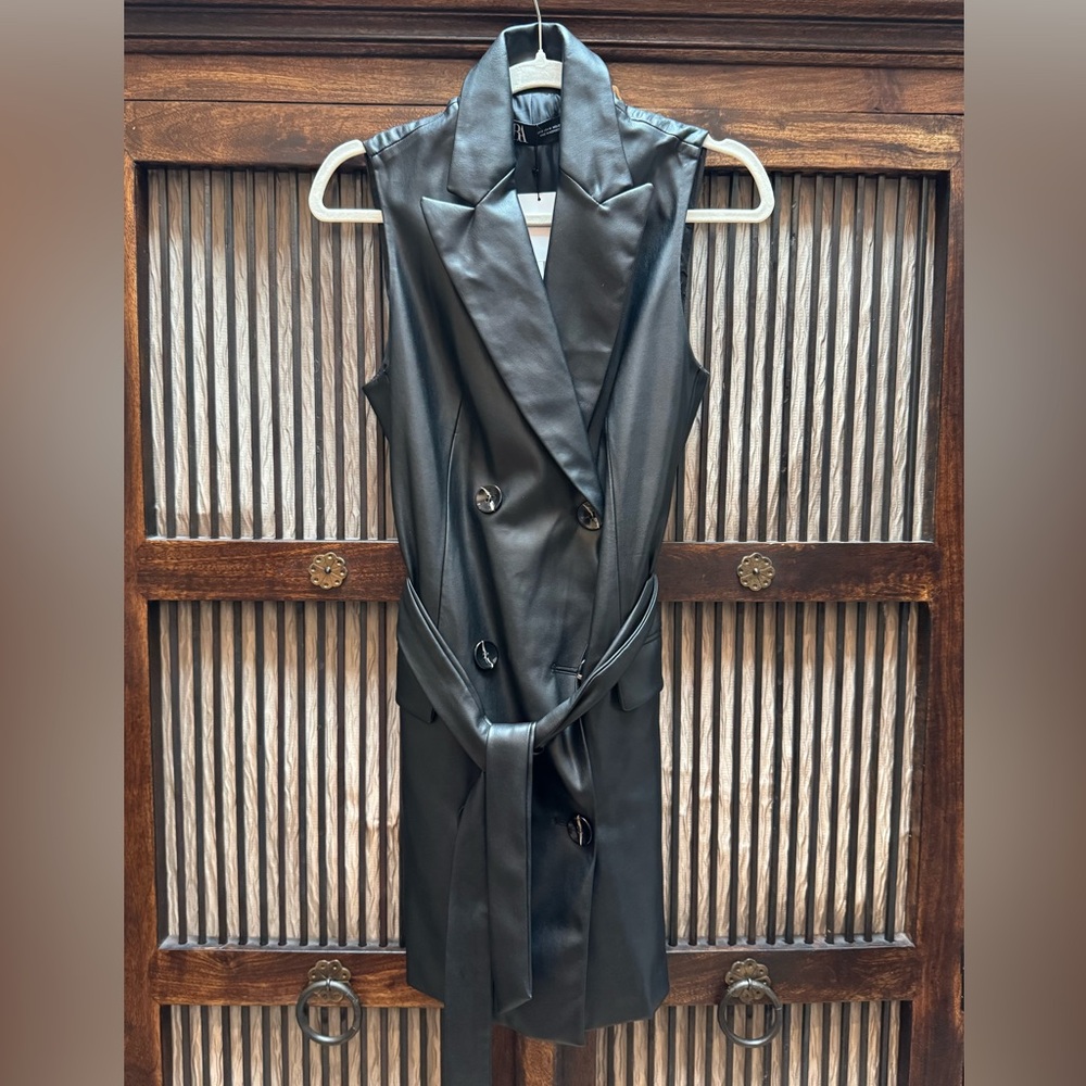 NWT Black Faux Leather Women's Vest - M